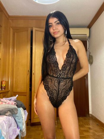 nude danielita6 posting white selfie