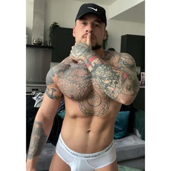 nude dannyboyofficial posting male