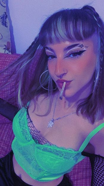 nude daphne1111 posting latina