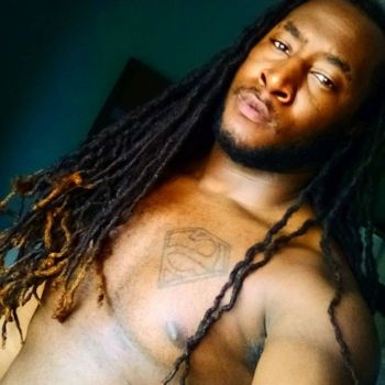 nude dashawnsnow showing male selfie