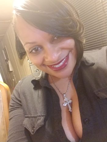 nude dc_finest_show doing custom content