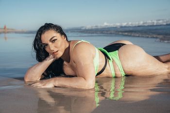 nude deonnapurrazzo posting hispanic