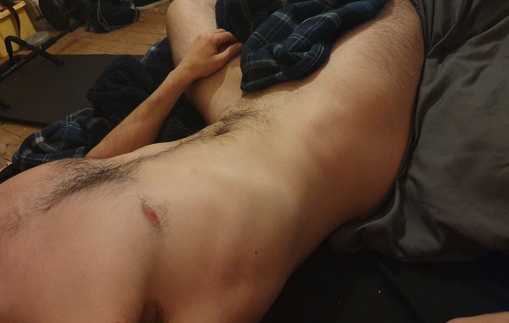 descriptive-king OnlyFans showing male