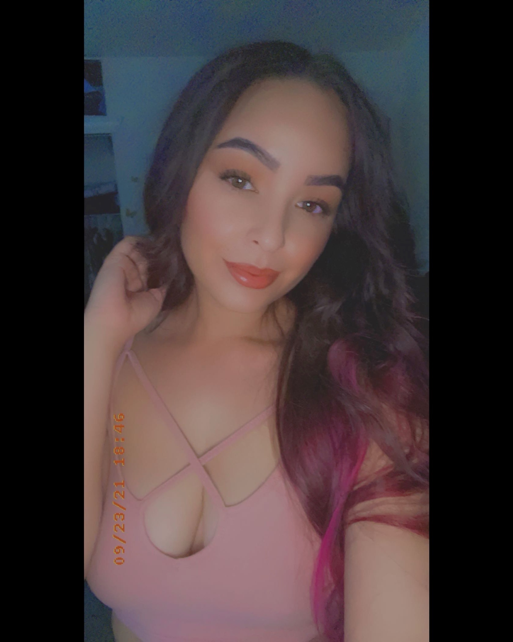 nude divinerose222x messaging
