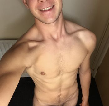 nude donnydarko97 leaking big ass selfie