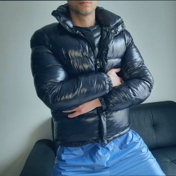 downjacket OnlyFans United States selfie