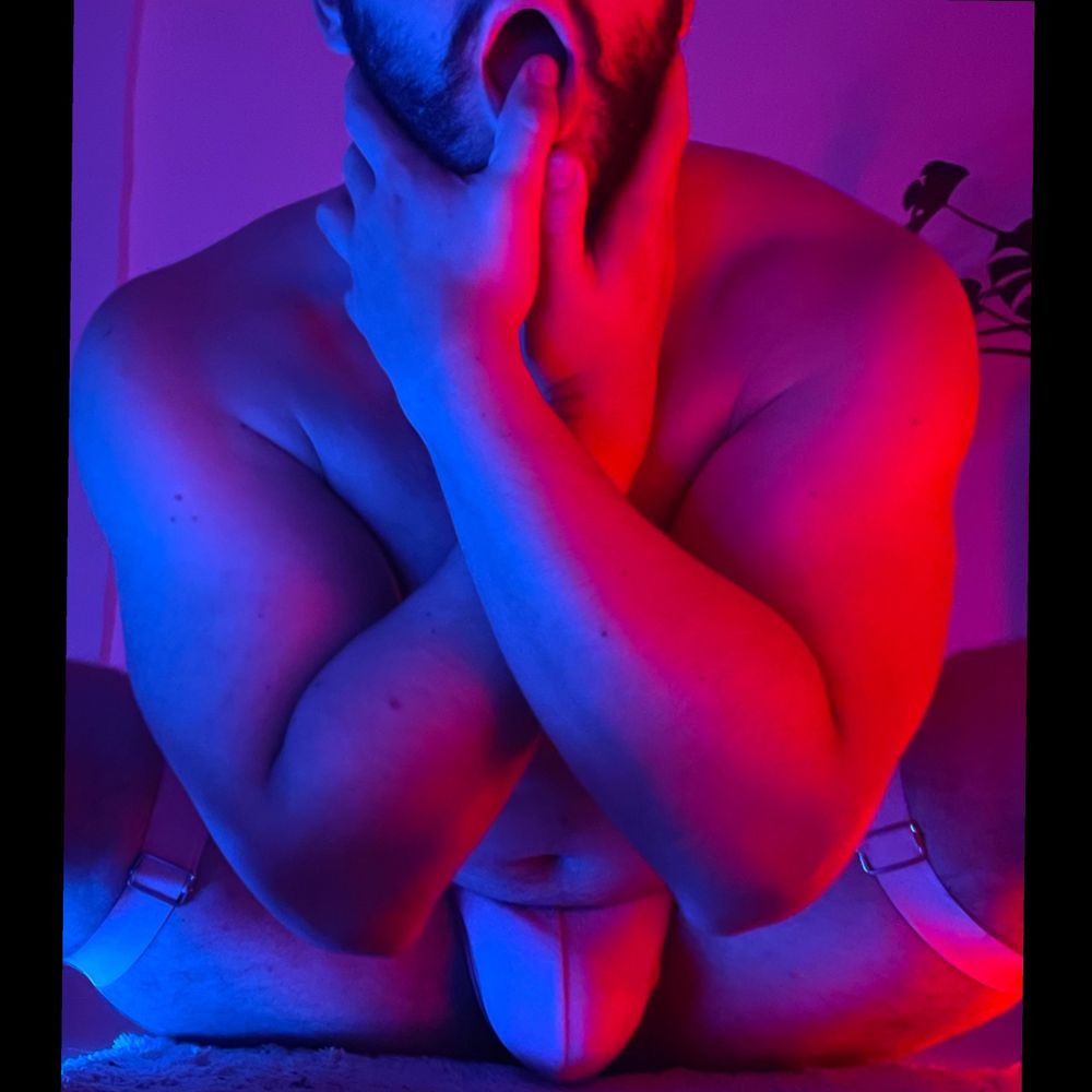 drac0s_94 OnlyFans showing toys