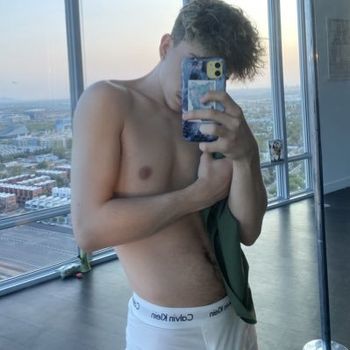 nude dreamboytristan showing streamer