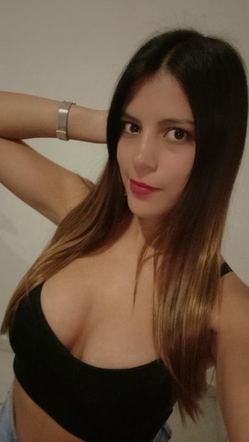 nude dulce1718 recording latina selfie