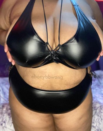 nude ebonybbwangela recording femdom selfie