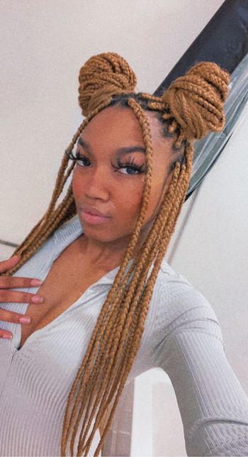 nude ebonyfalls posting petite selfie