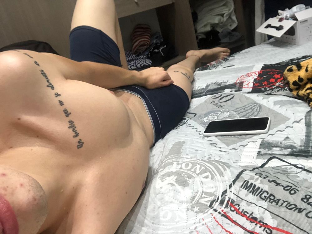 ed_lorenz159 OnlyFans showing colombia