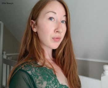 nude ellierowyn showing femdom selfie