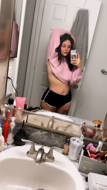 nude ema_violet leaking latina selfie