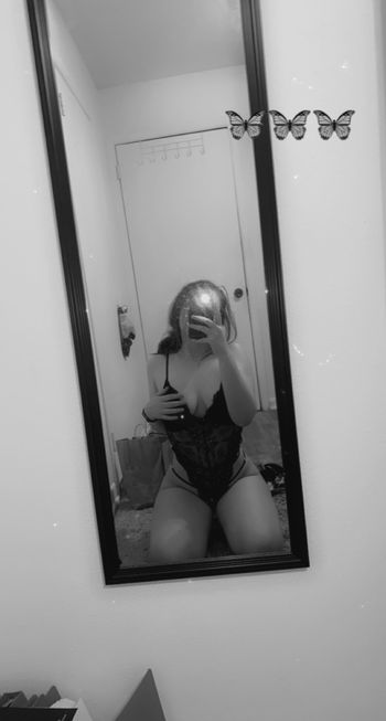 emmalee_57 OnlyFans lingerie