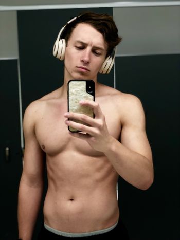 nude evanj leaking white selfie