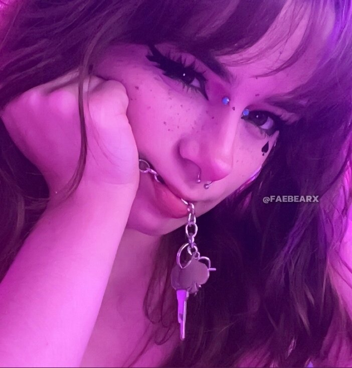 faebearx OnlyFans masturbation