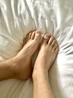 nude feet-lover- recording italy