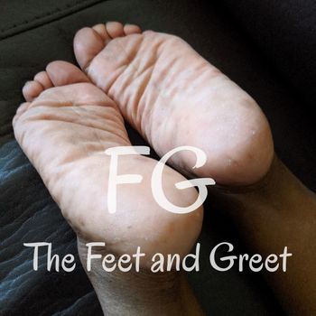 nude feetandgreet doing fetish