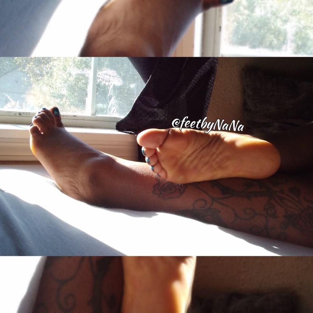 feetbynana OnlyFans doing submissive