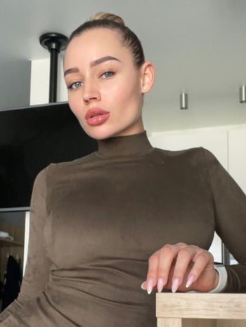 nude fen1ss posting latina