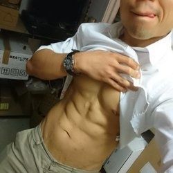 nude flexuschen recording male selfie