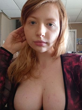 nude freefreakyredhead leaking latina