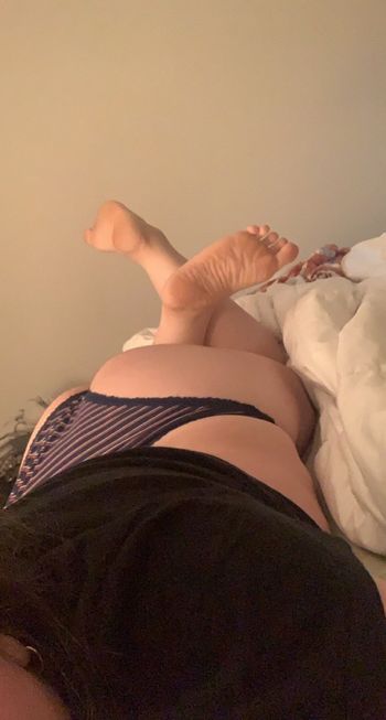 nude freshfeeties leaking feet