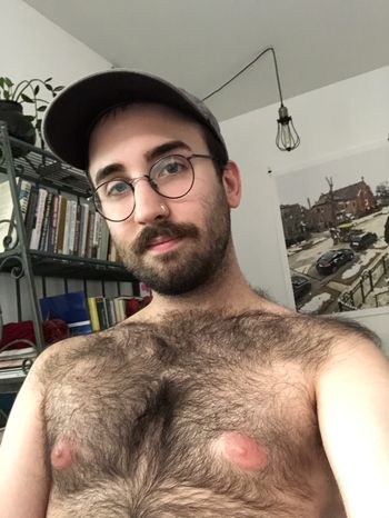 nude furrypwrbttm posting furry selfie