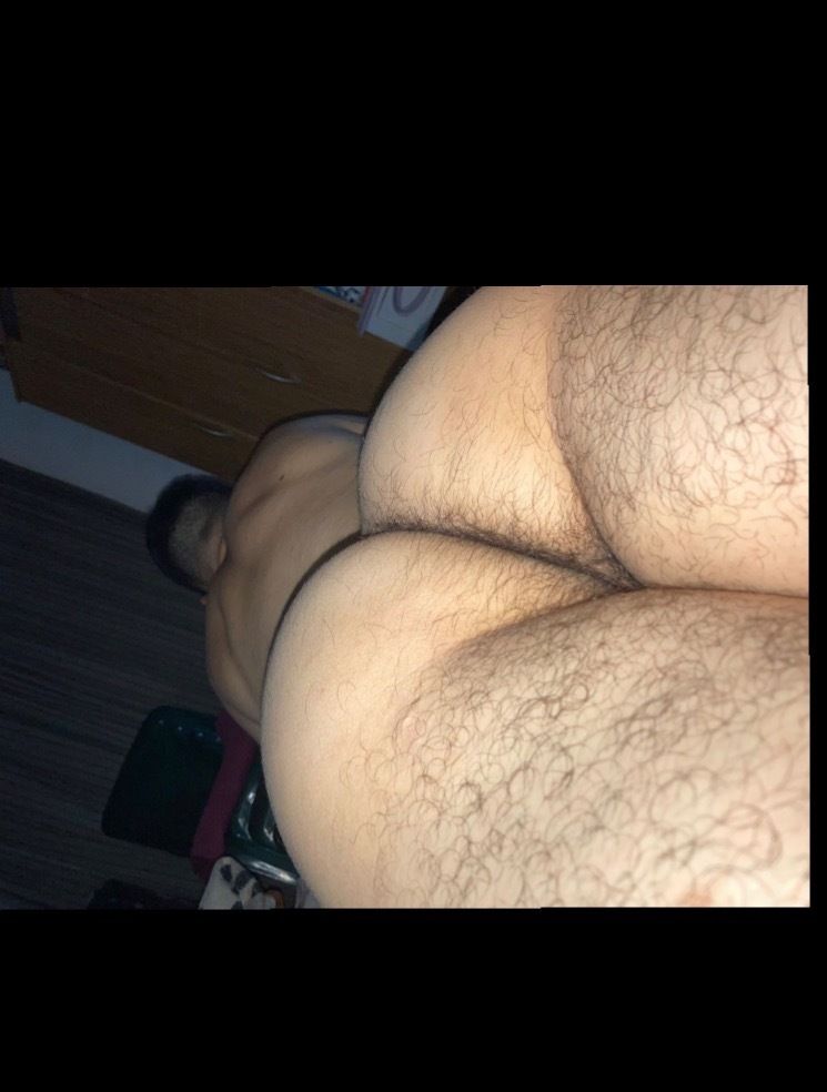 gbueno OnlyFans showing feet