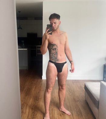 nude georgieeea male selfie