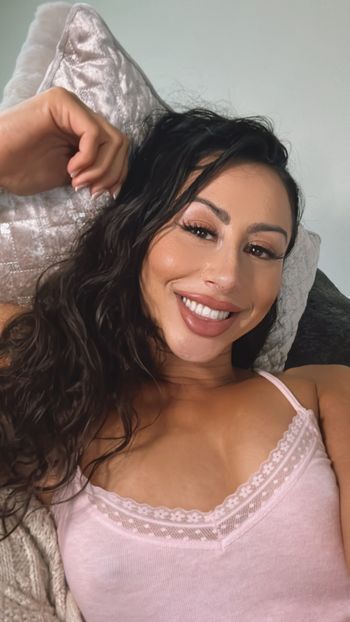 nude giadiaz recording live selfie