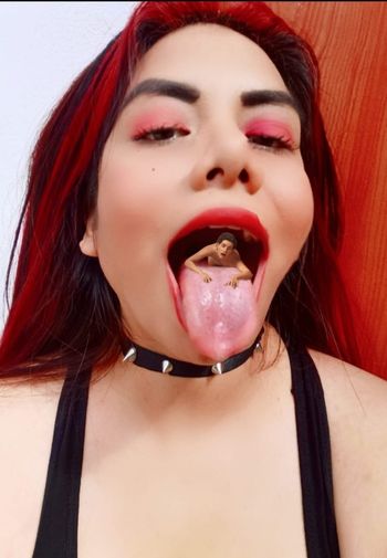 giantess.debora OnlyFans custom content