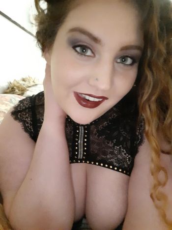 nude gorgeousgreeneyes doing fetish selfie