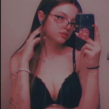 nude goth.kitty999 latina selfie