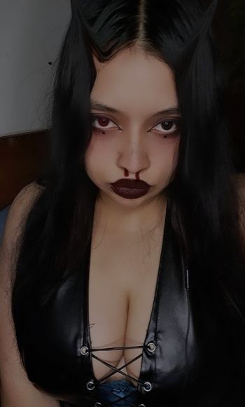 nude gothicegirl doing latina