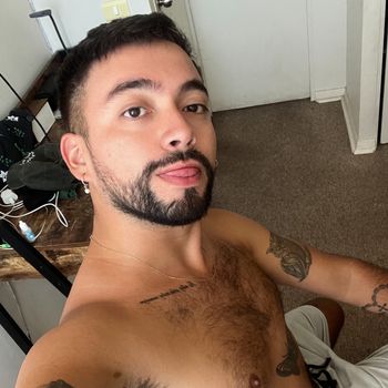 nude hamparte posting male selfie