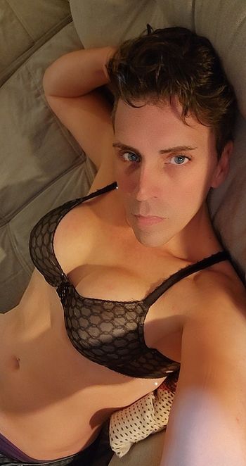 nude hannahinveritas latina selfie