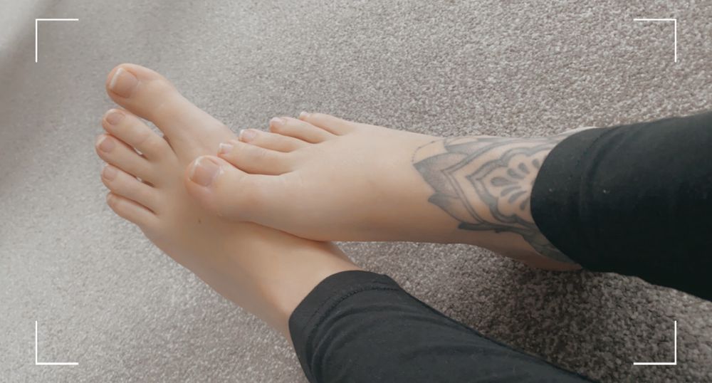 hannahs96 OnlyFans leaking feet