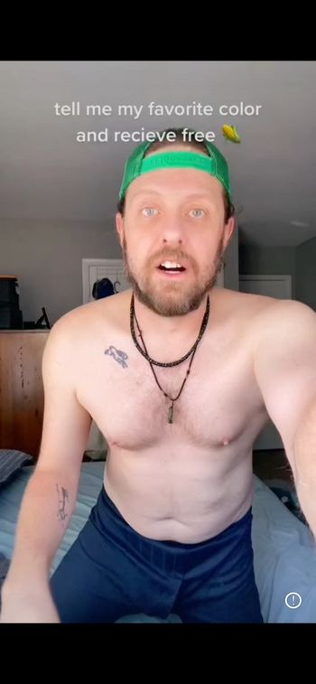 nude harleyclint recording tiktok selfie