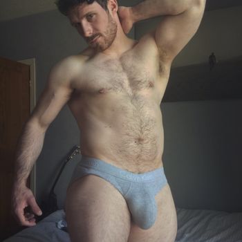 nude harryjohnsonxl doing gay selfie