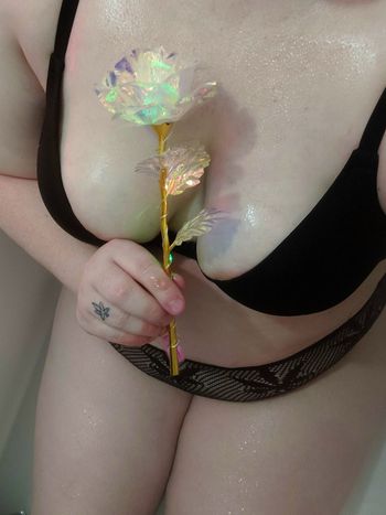 nude hippystoner93 posting student selfie