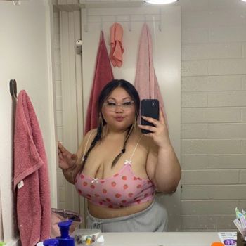 nude holena doing latina selfie