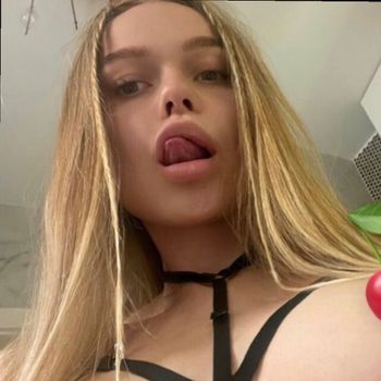 nude hotmiamodel recording white selfie