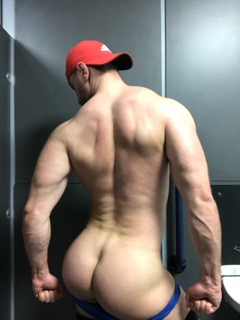 nude hungboy recording messaging