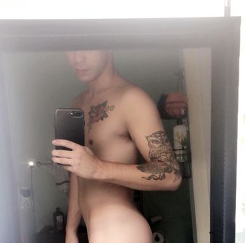 nude i_amshanee male selfie