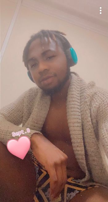 iamwizzy OnlyFans exhibitionism selfie