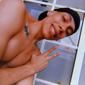 nude ianleonoficial Colombia selfie