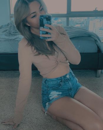 nude idreamofgenie leaking latina selfie