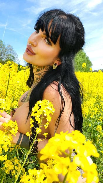 nude inkedbiitch leaking masturbation selfie